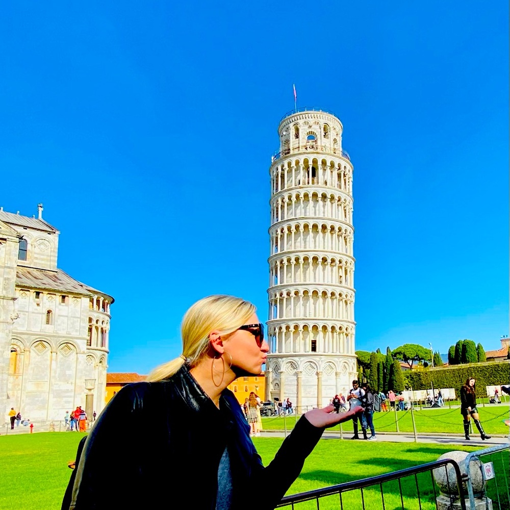 Meet your Posher, Mara